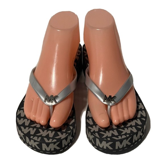 Michael Kors Bedford Sz 8 Platform Thong Flip Flops Wedge Sandals Mk Logo PVC - Picture 3 of 9